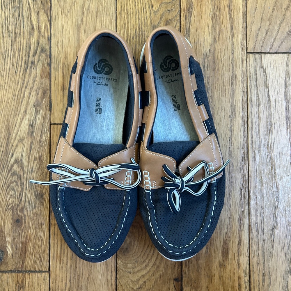 Clarks Cloudsteppers Womens 8 Boat Shoes Navy Tan Cushion Soft Loafers